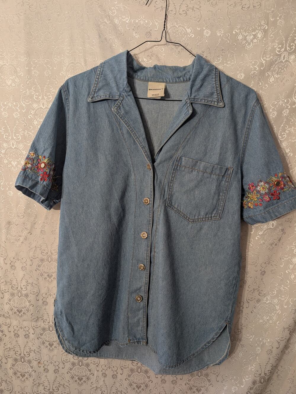 VTG 90s Brandon Thomas Embroidered Denim Shirt Short Sleeve Camp Blouse